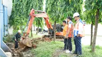 Pelindo Keruk Lumpur Atasi Banjir di Panjang Utara Bandar Lampung