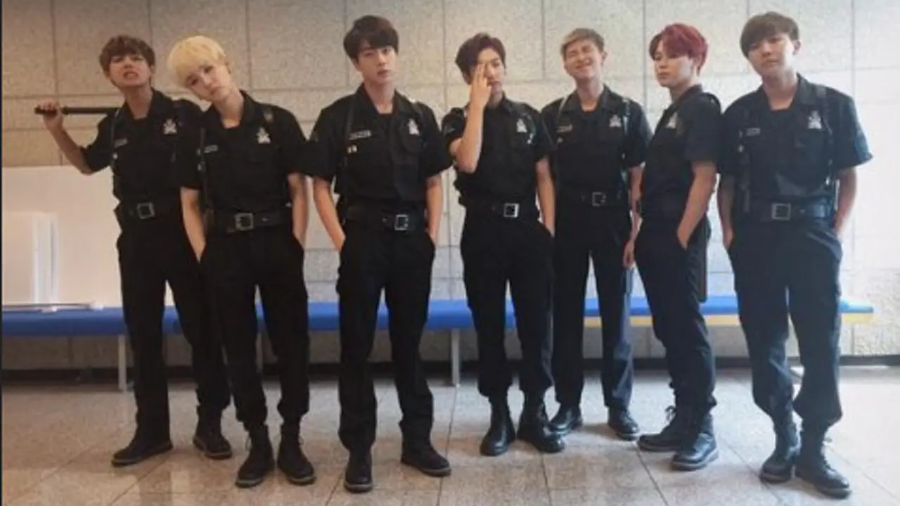 BTS Haturkan Terima Kasih dengan Manjakan Penggemar