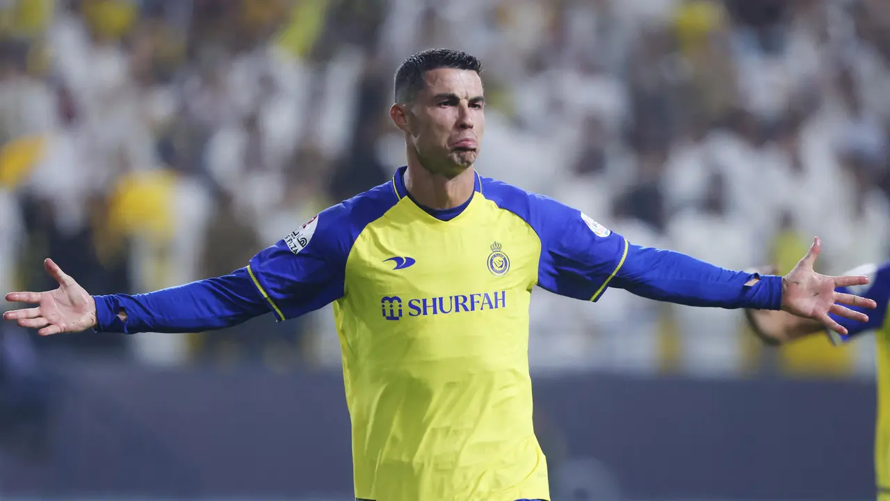 Foto: Cristiano Ronaldo Cetak Gol Penentu Nan Fantastis, Al Nassr Jaga Asa Juara Liga Arab Saudi