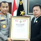 Lembaga Kajian Strategi Kepolisian Indonesia (Lemkapi) memberikan apresiasi dan penghargaan Presisi Award kepada Divisi Propam Polri. (Foto: Istimewa).