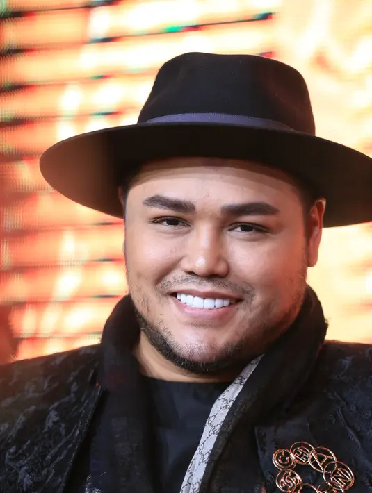 Di pemilihan Puteri Indonesia 2017, desainer muda yang akrab disapa Igun ini mendapat kesempatan menjadi salah satu juri. Meskipun merasakan sulit dalam menilai, namun Igun merasa senang ketika melihat para finalis. (Adrian Putra/Bintang.com)