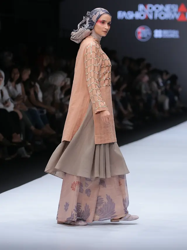 Indonesia Fashion Forward (IFF) mempersembahkan KAMI - NEOMA/ Photo by Deki Prayoga - FIMELA.com