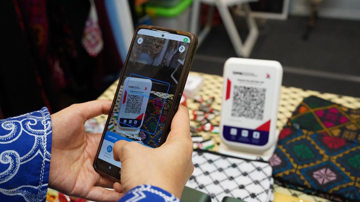 Pasar Jaya Terapkan Pembayaran QRIS untuk Dorong Digitalisasi Pasar Tradisional Jakarta