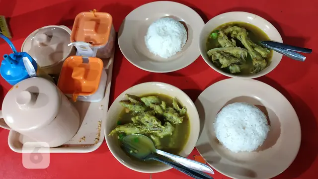 Soto Ceker dan Ranjau Pak Gendut