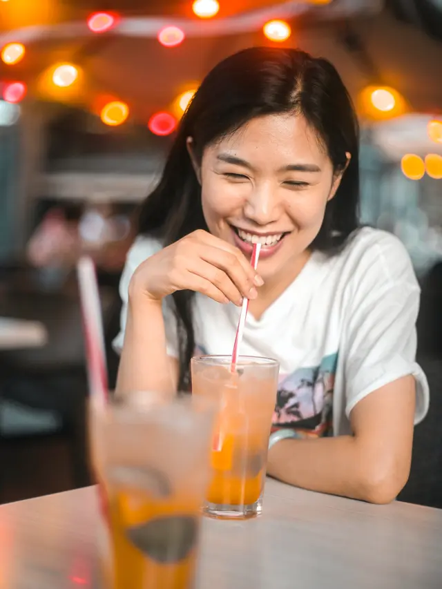 ilustrasi mengonsumsi yang terlalu manis/pexels