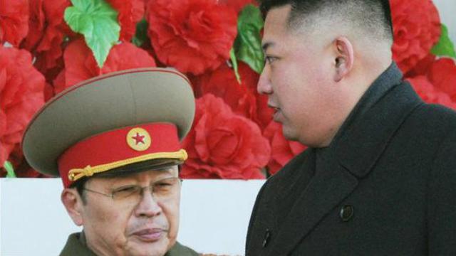Jang Song Thaek dan Kim Jong-un (AP)