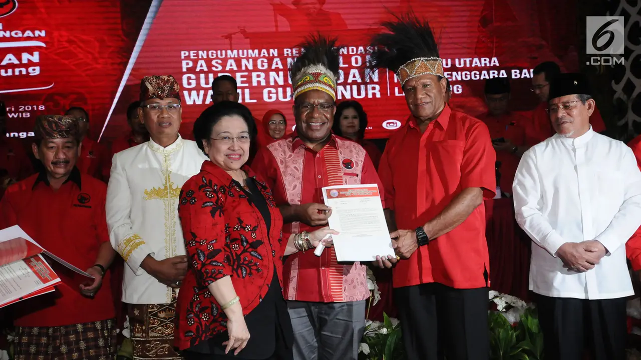 Megawati Sukarnoputri Serahkan Rekomendasi Bagi Empat Cagub/Cawagub
