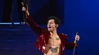 Lirik Lagu American Girls dari Harry Styles, Diprediksi Langsung Masuk Lima Besar Billboard Hot 100