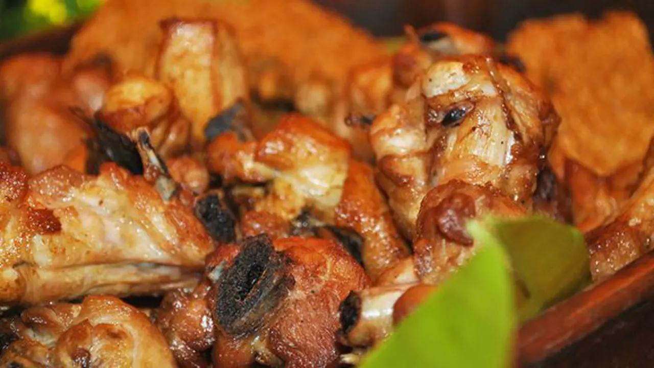 Ayam goreng bacem./Copyright Vemale/Winda