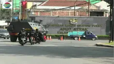 Meski suasana sudah kembali normal pasca-kerusuhan di Mako Brimob, petugas tetap melakukan penjagaan.