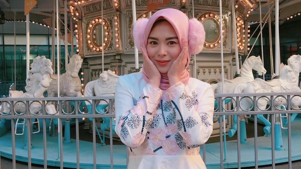 Ayana Jihye Moon Bersyukur Rayakan Lebaran Pertama di Indonesia
