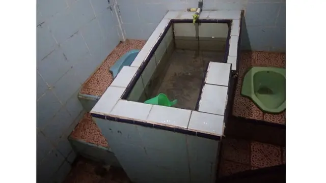 6 Desain Antimainstream Toilet Rumah Ini Bikin Geleng Kepala