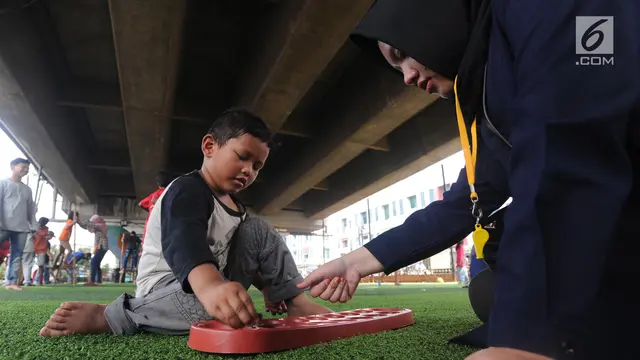 Rayakan Hari Anak Nasional, Wali Kota Airin Jajal Beragam Permainan Tradisional