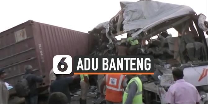 VIDEO: Adu Banteng Truk vs Bus di India, 19 Orang Tewas