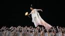 Pertunjukan tari saat upacara penutupan Asian Games 2022 yang berlangsung di Hangzhou Olympic Sports Centre Stadium, Hangzhou, China pada Minggu (08/10/2023). (AFP/Jung Yeon-je)