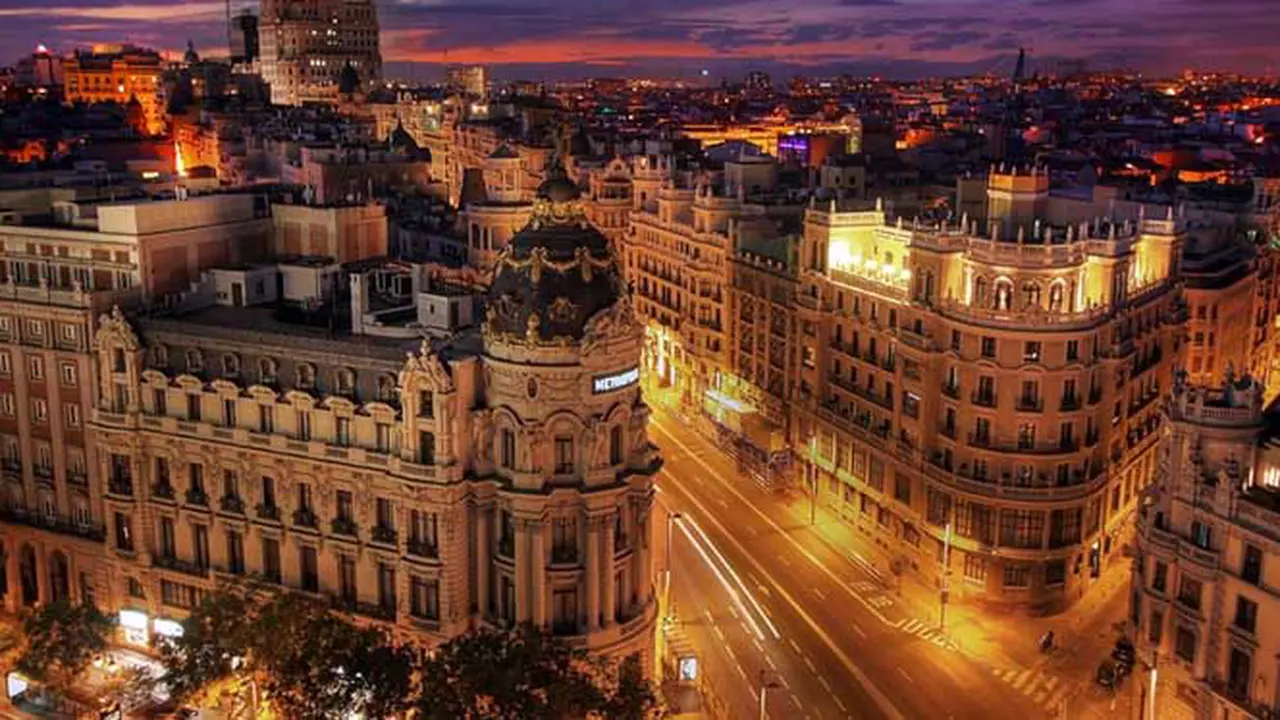 8 Tujuan Liburan di Spanyol yang Menarik dan Cantik 