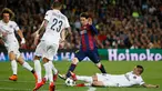 Duel panas terjadi di leg kedua perempat final Liga Champions antara Barcelona dengan Paris Saint Germain di Stadion Nou Camp, Spanyol, Rabu (22/4/2015). Barcelona menang 2-0 atas Paris Saint Germain. (Reuters/Paul Hanna)