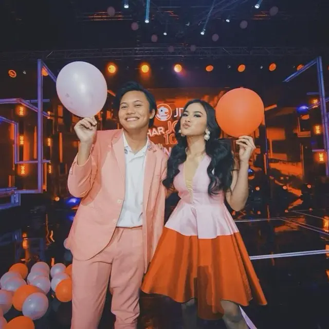 Dikabarkan Pacaran, Ini 6 Momen Kedekatan Rizky Febian dan Mahalini