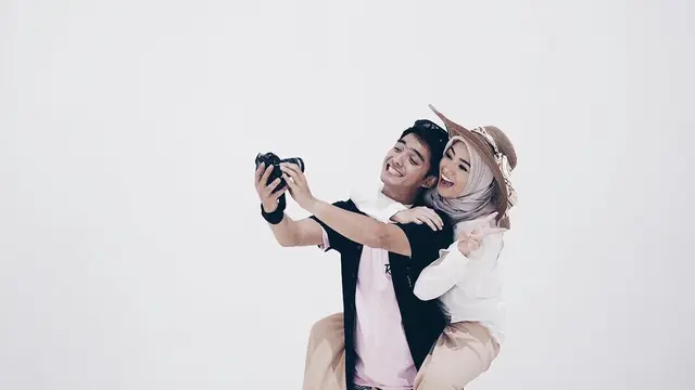 [Bintang] Ricky Harun dan Herfiza
