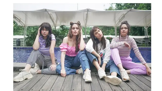 6 Gaya Cinta Laura dan Tiga Artis Lain Pemotretan Tema Empowered Women, Memesona