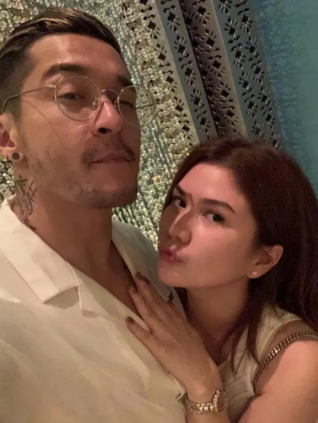 Baru Saja Dilamar, Ini 6 Potret Kekasih Miller Khan yang Memesona