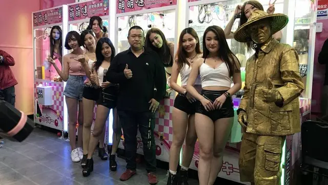 Mesin Capit Berisikan Wanita Berbikini, Perusahaan Dapat Kecaman