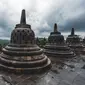 Candi Borobudur adalah salah satui warisan budaya Indonesia yang terkenal di kalangan wisatawan asing (foto: Pexels/Tomáš Malík)