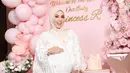 <p>"Sekaligus Ulang Tahunnya Raja Ratu Tgl 31 July Di Hari Itu, Feeling Blessed And Grateful Yaa Allah Alhamdulillah," tutur pelantun lagu "Seperti Itu?" (Foto: Instagram/ princessyahrini)</p>