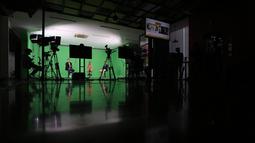 Suasana Live Streaming Markas Suporter di Kantor Kapanlagi Youniverse, Gondangdia, Jakarta Pusat, Kamis (14/04/2022). (Bola.com/Bagaskara Lazuardi)