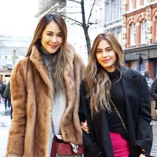 7 Potret Kompak Valerie Thomas dan Ibunya, Bak Kakak Beradik