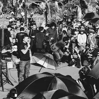 Rio Dewanto ikut aksi Kamisan yang digelar di depan istana negara | foto: akun instagram riodewanto 