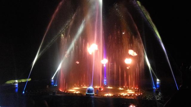 Menyaksikan Air Mancur Dan Api Menari Bersama Di Yogyakarta