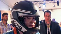 Bedah Kecanggihan Helm Pintar Garapan BMW 