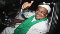Latihan bela negara anggota FPI dengan TNI di Lebak, Banten menyebabkan Komandan Distrik Militer (Dandim) 06/03 Lebak, Banten dicopot dari jabatannya.