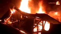 18 unit Mobil Pemadam Jinakkan Si Jago Merah di Utan Kayu