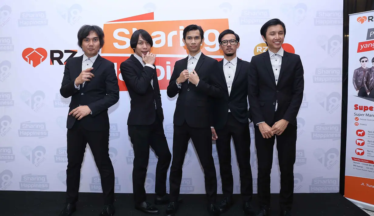 Sebagai grup yang digemari anak anak muda, para personelnya Tria (vokal), Qibil (gitar), Alda (gitar), Dipa (bass) dan Erick (drum) mengajak anak muda untuk melakukan kegiatan yang positif. (Nurwahyunan/Bintang.com)