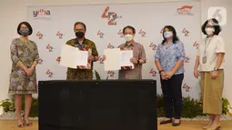 Pada HUT ke-42 YDBA, juga dilaksanakan penandatanganan MoU kolaborasi YDBA dengan Politeknik Astra dalam pembinaan 
UMKM Manufaktur yang dapat mendukung UMKM agar tumbuh dan mandiri. Kolaborasi tersebut sejalan dengan tema HUT YDBA yaitu Semangat Kolaborasi, Tumbuh Bersama UMKM. (Liputan6.com/HO/YDBA)