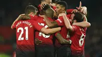 2. Manchester United – Gelar juara Liga Inggris sepertinya akan sulit dikejar. Namun MU masih bisa menembus empat besar musim ini. Tentunya dengan catatan membeli bek handal yang memberikan kenyaman di lini belakang, (AFP/Oli Scarff)