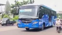 Mulai 1 Juni bus APTB dilarang melintas di jalur busway. Selain itu, KM Kelud kandas di depan Pelabuhan Sekupang, Batam.