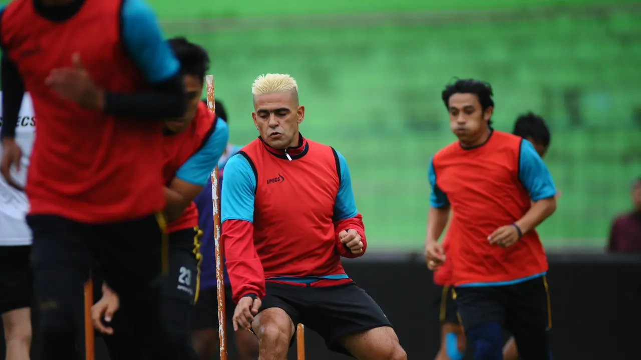 Arema FC (Liputan6.com / Rana Adwa)