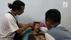 Seorang siswa SMP diduga menjadi korban penganiaayaan anggota TNI. Kejadian memalukan ini dipicu oleh hal sepele yang memancing emosi pelaku