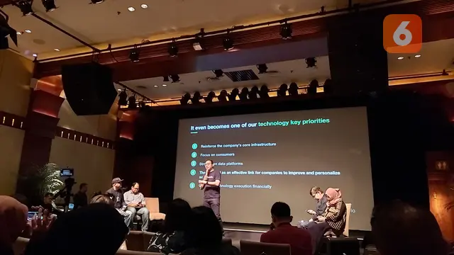 External Communications Senior Lead Tokopedia, Ekhel Chandra Wijaya dalam diskusi 'Tren IoT dan AI di Indonesia' yang diinisiasi Forum Wartawan Teknologi Indonesia (Forwat) di Jakarta, Selasa (10/3/2020).