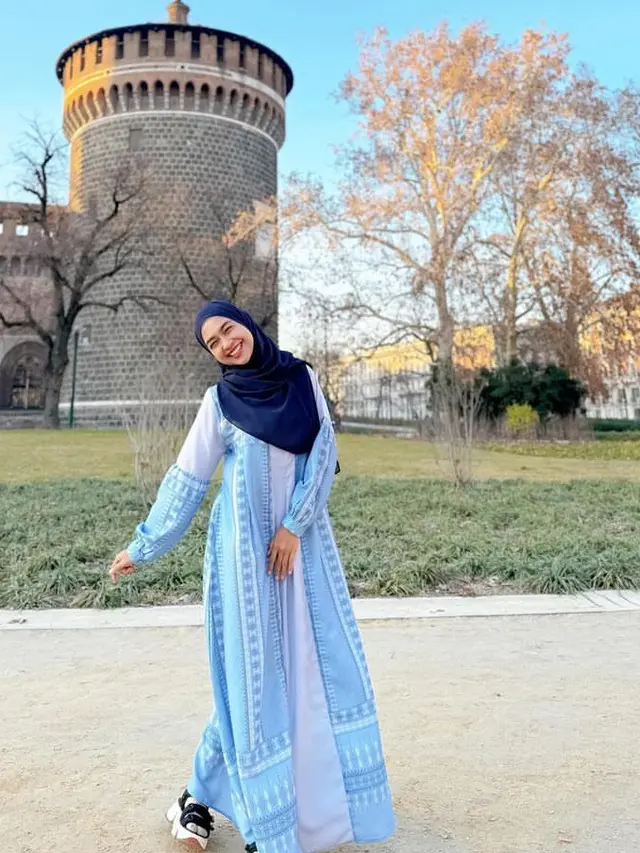 Inspirasi Baju Lebaran Biru Prabowo yang Diprediksi Juga Jadi Tren.