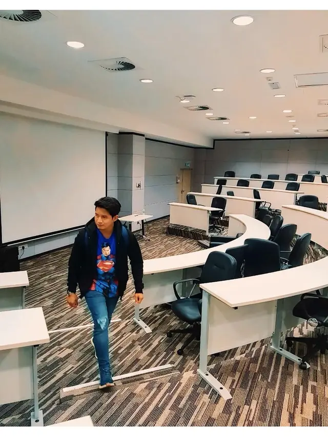 Momen Chand Kelvin Saat Kuliah S2 di Malaysia