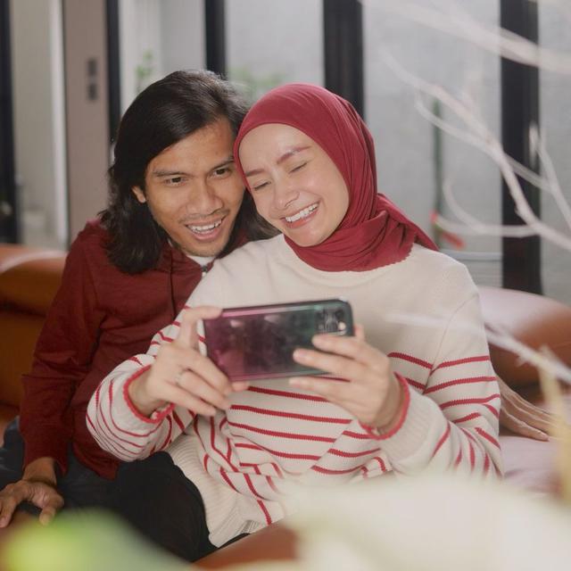 Jarang Tersorot, Ini 6 Potret Mesra Tria The Changcuters dan Dhatu Rembulan