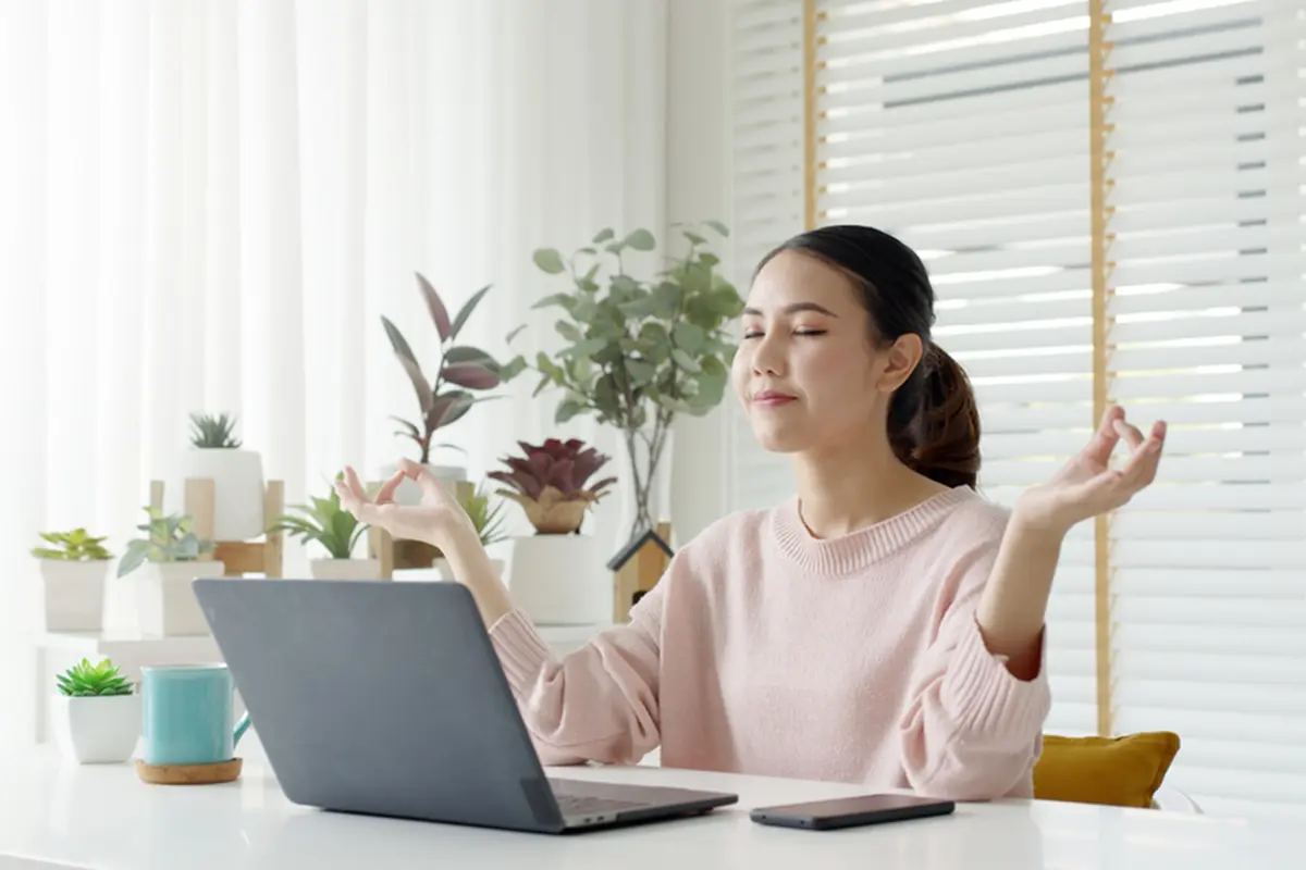 perempuan dan tenang diri