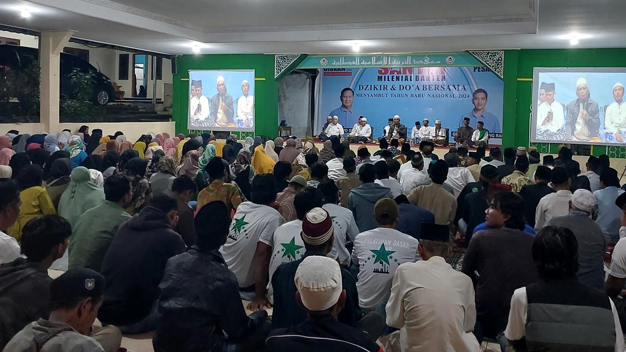 Santri Milenial Banten Gelar Doa dan Dzikir Bersama Menyambut Tahun Baru 2024. (Minggu, 31/12/2023). (Yandhi Deslatama/Liputan6.com).