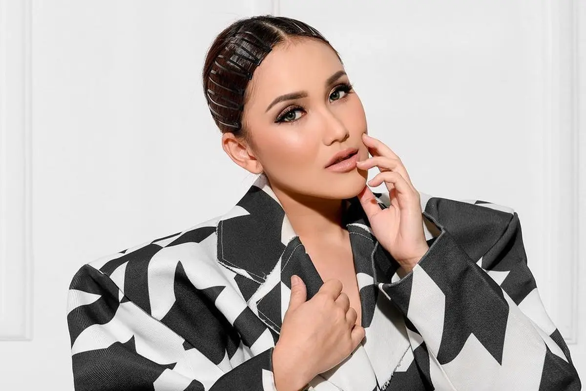 Ayu Ting Ting. (Foto: Rio Motret dari Instagram @ayutingting92)