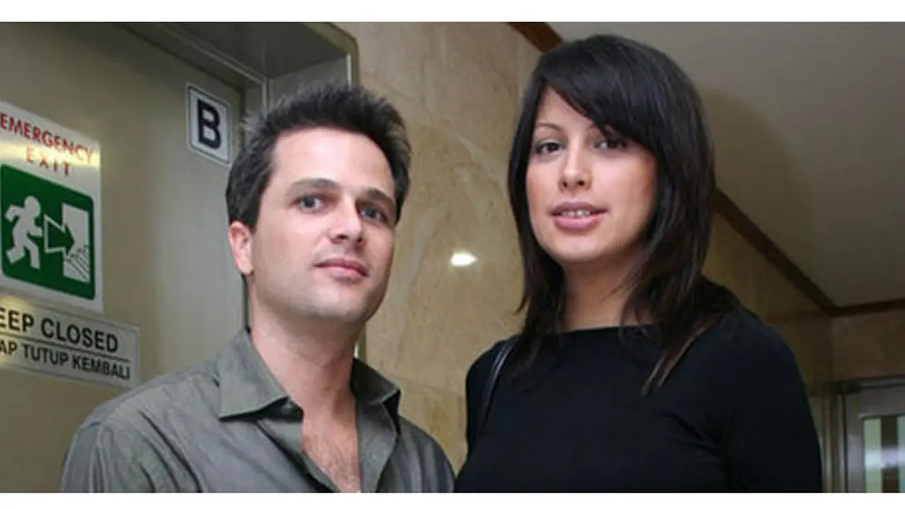 Sophia Latjuba-Michael Villareal Resmi Bercerai 
