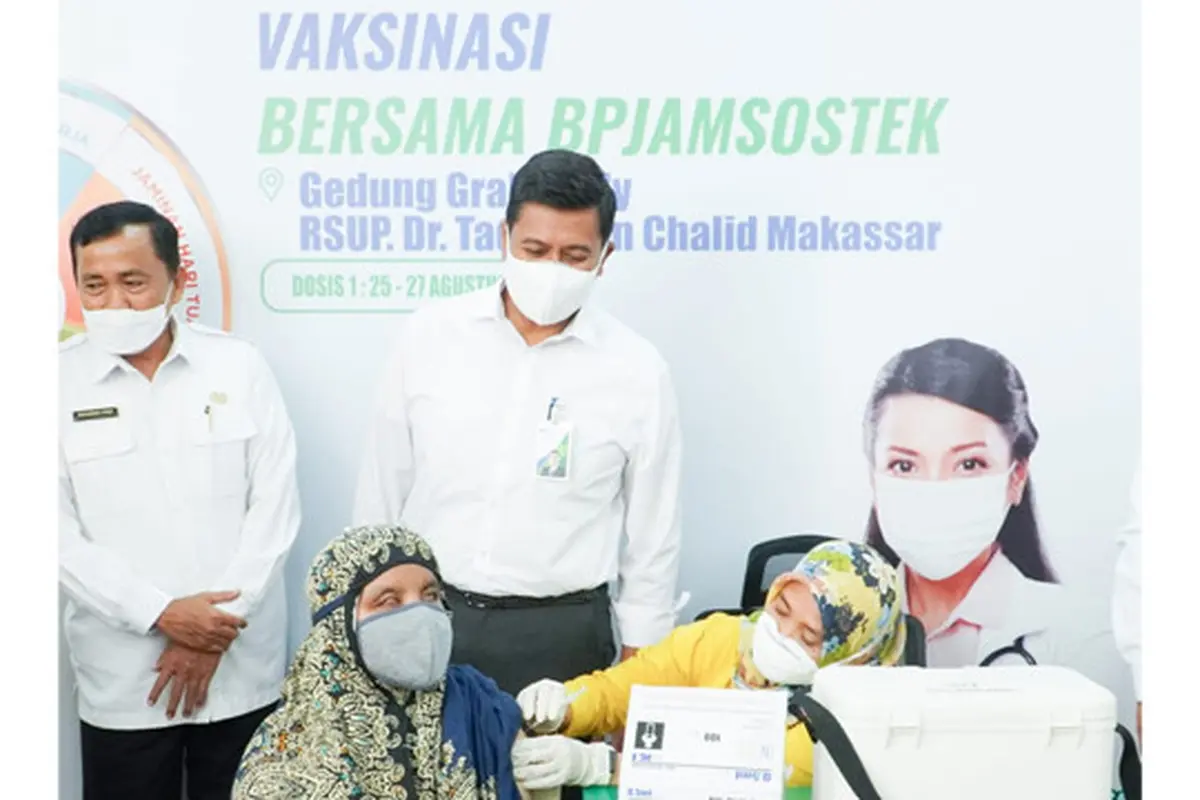 Percepat Laju Vaksinasi di Makassar, BPJS Ketenagakerjaan Gelar Vaksinasi Bagi Masyarakat Pekerja
